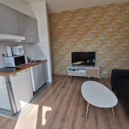 Chez Léa - Aux Pieds De La Cathédrale Reims