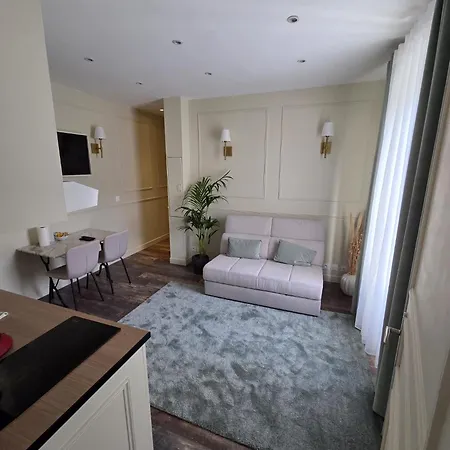 Chez Lea - Aux Pieds De La Cathedrale * Reims