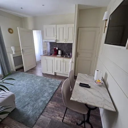 Chez Lea - Aux Pieds De La Cathedrale Lägenhet Reims