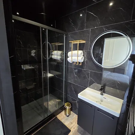 Lägenhet Chez Lea - Aux Pieds De La Cathedrale *